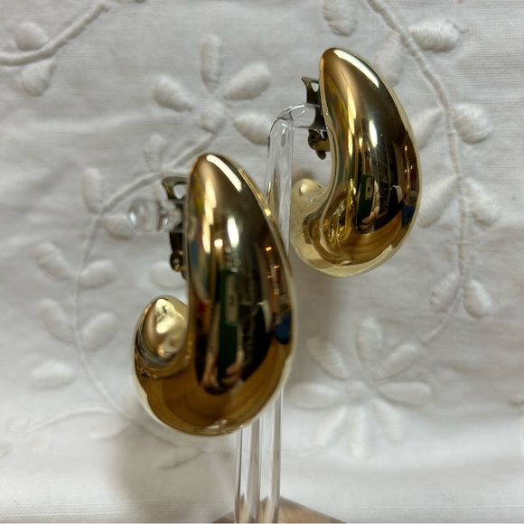 VERY TRENDY VINTAGE 80’s TEAR DROP EARRINGS - Picture 3 of 8